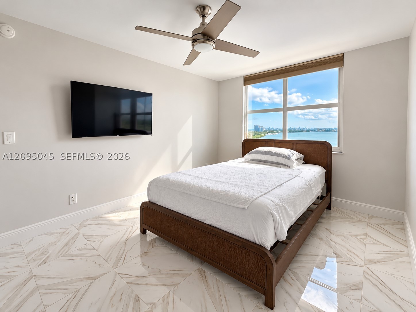 image Arlen House Condo10