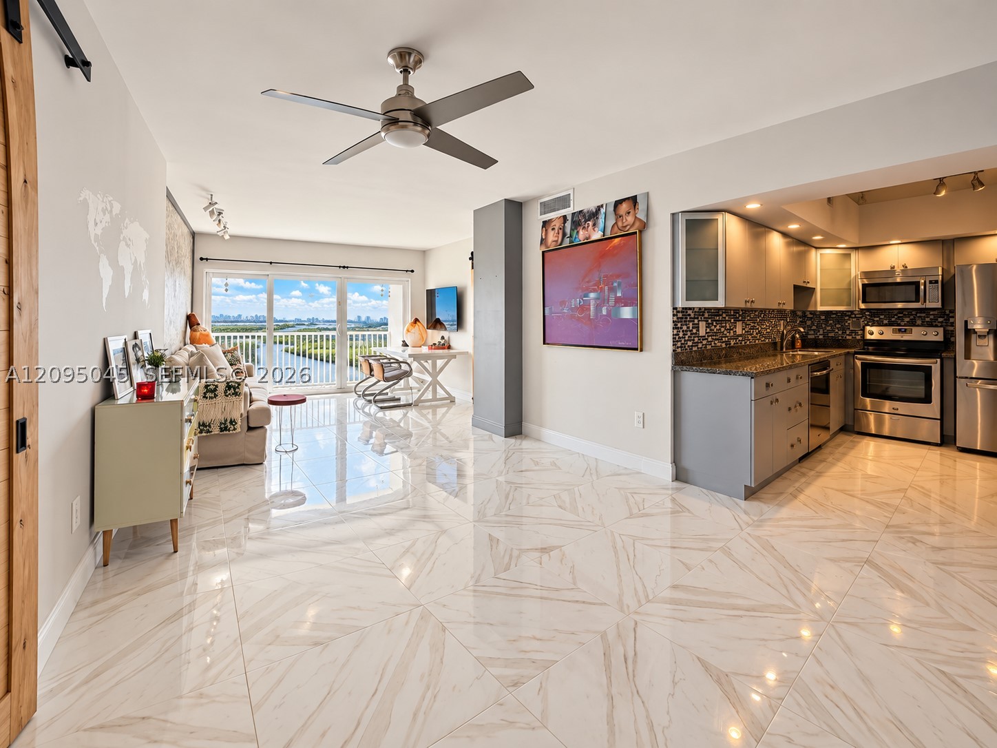 image Arlen House Condo8