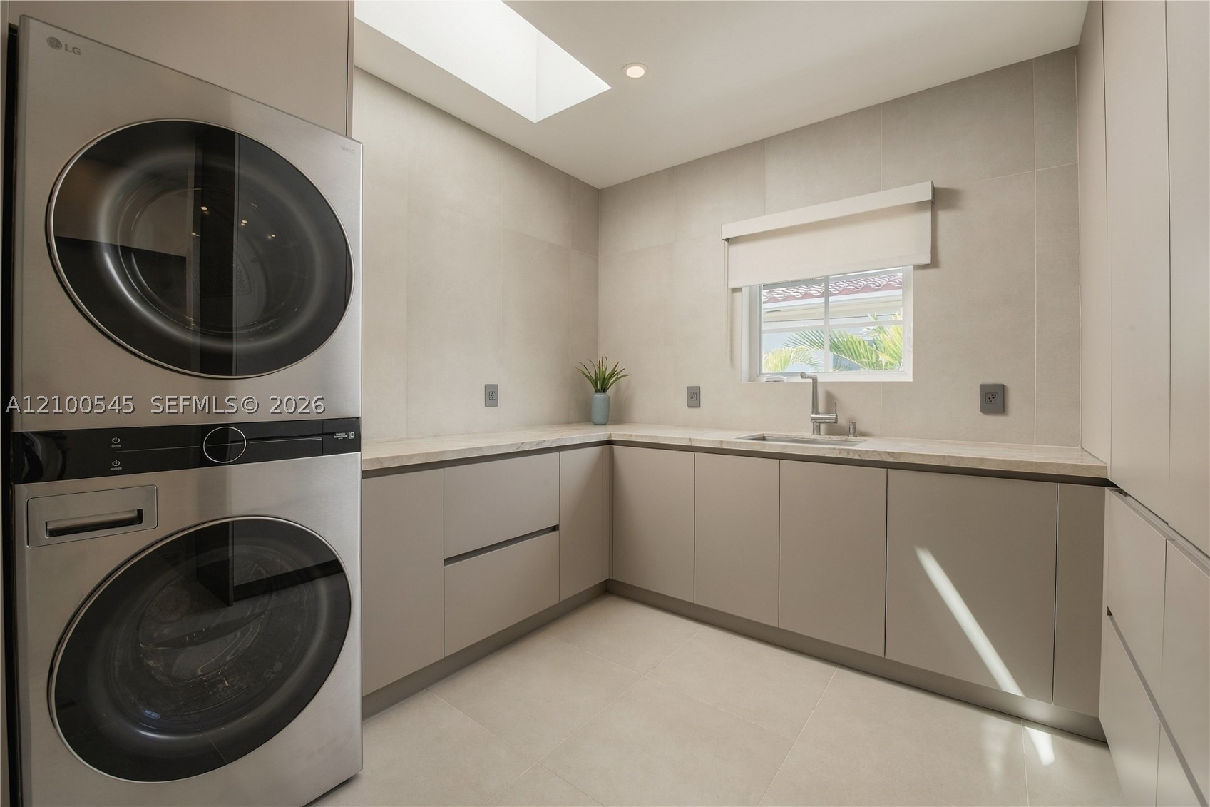 1042 NE 95th St Miami Shores, FL 33138