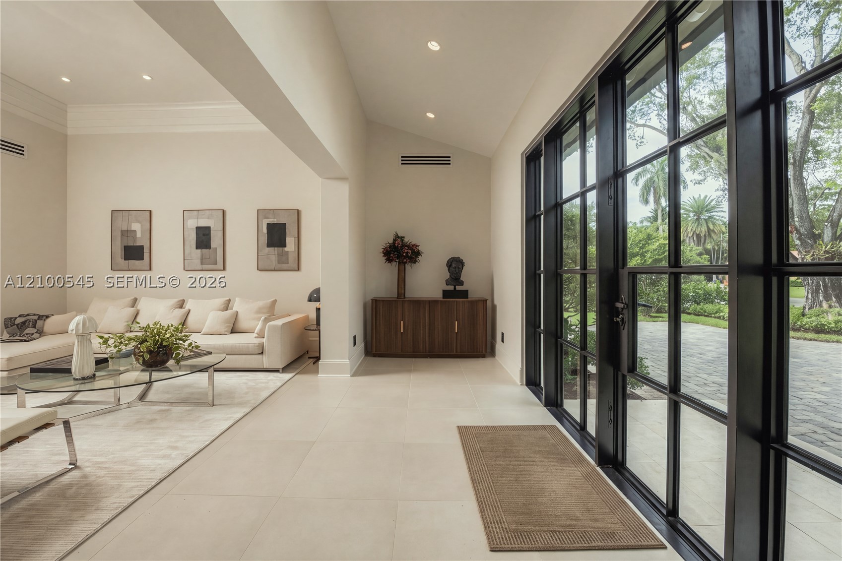 1042 NE 95th St Miami Shores, FL 33138