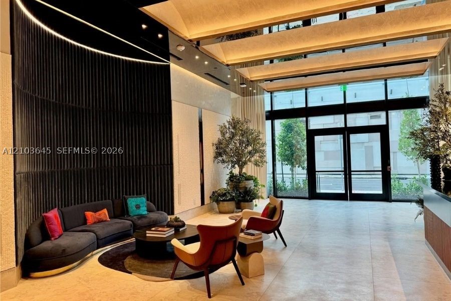 image E11EVEN Hotel & Residences3
