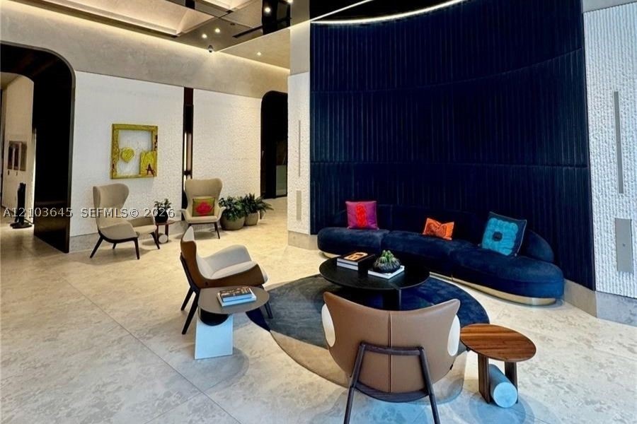 image E11EVEN Hotel & Residences4