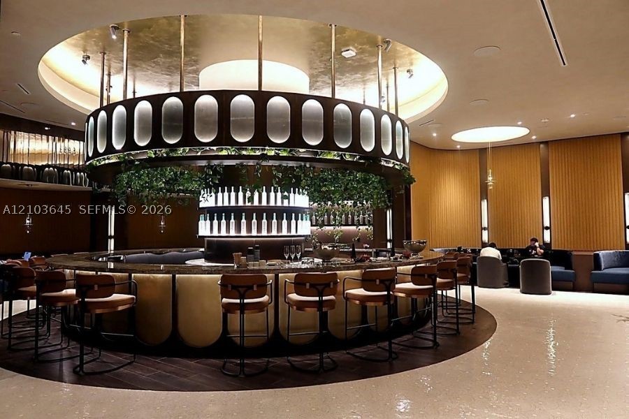 image E11EVEN Hotel & Residences8