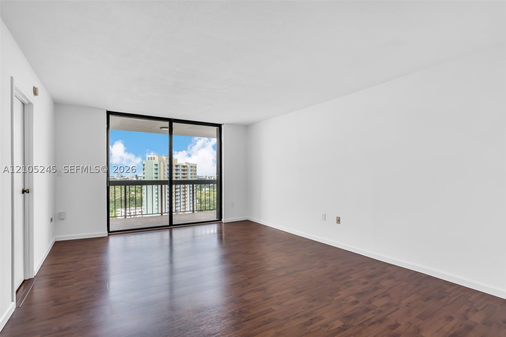 image Brickell Bay Club10