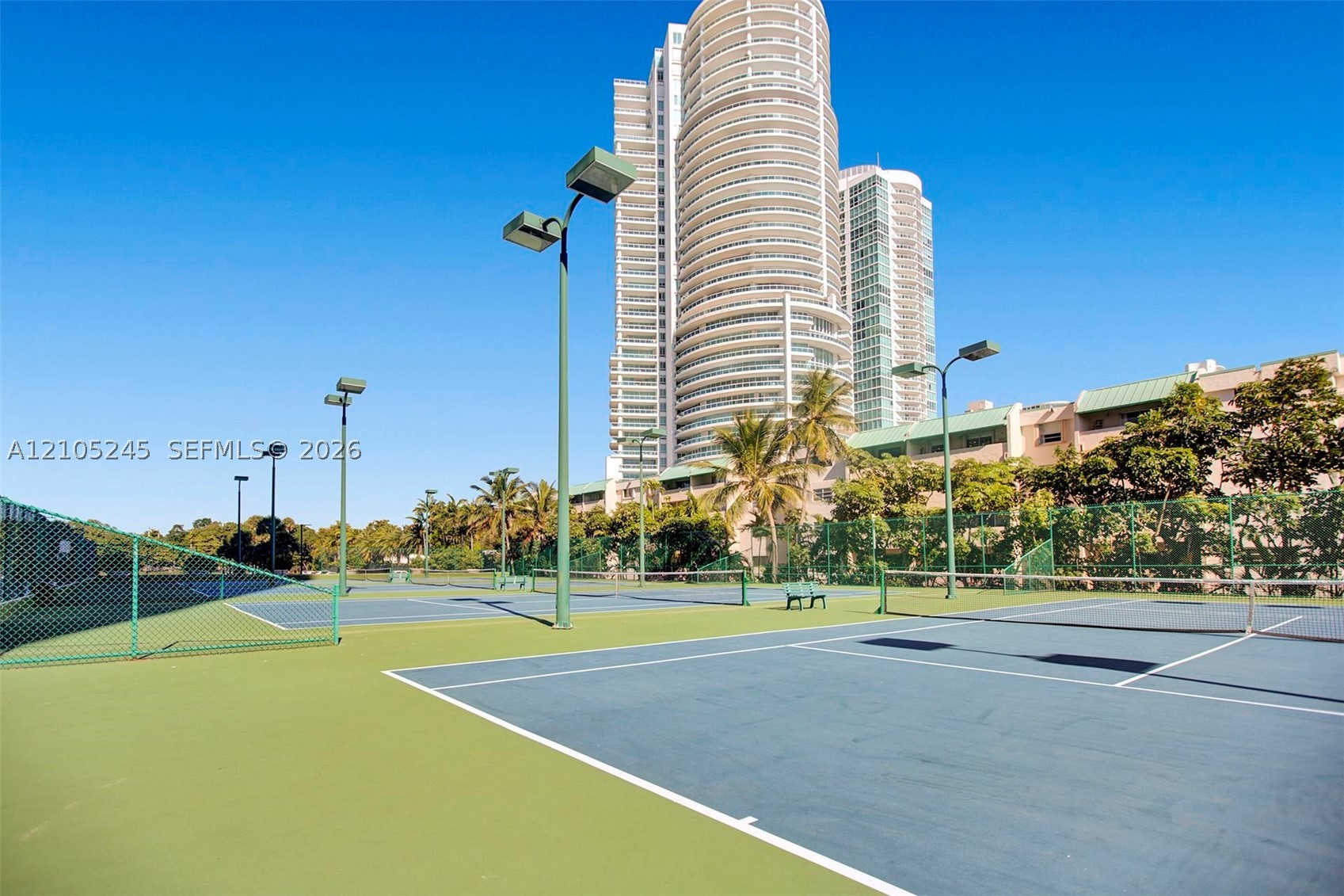image Brickell Bay Club25
