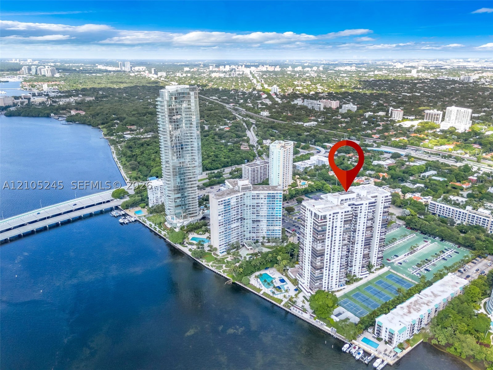 image Brickell Bay Club41