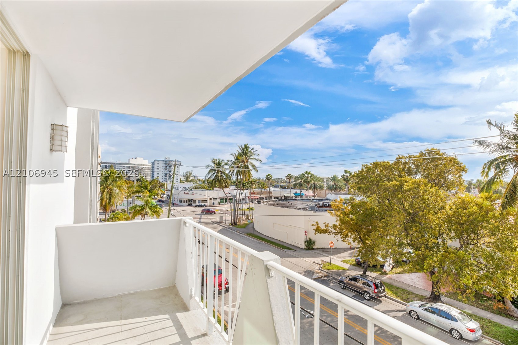 7133 Bay Dr #401