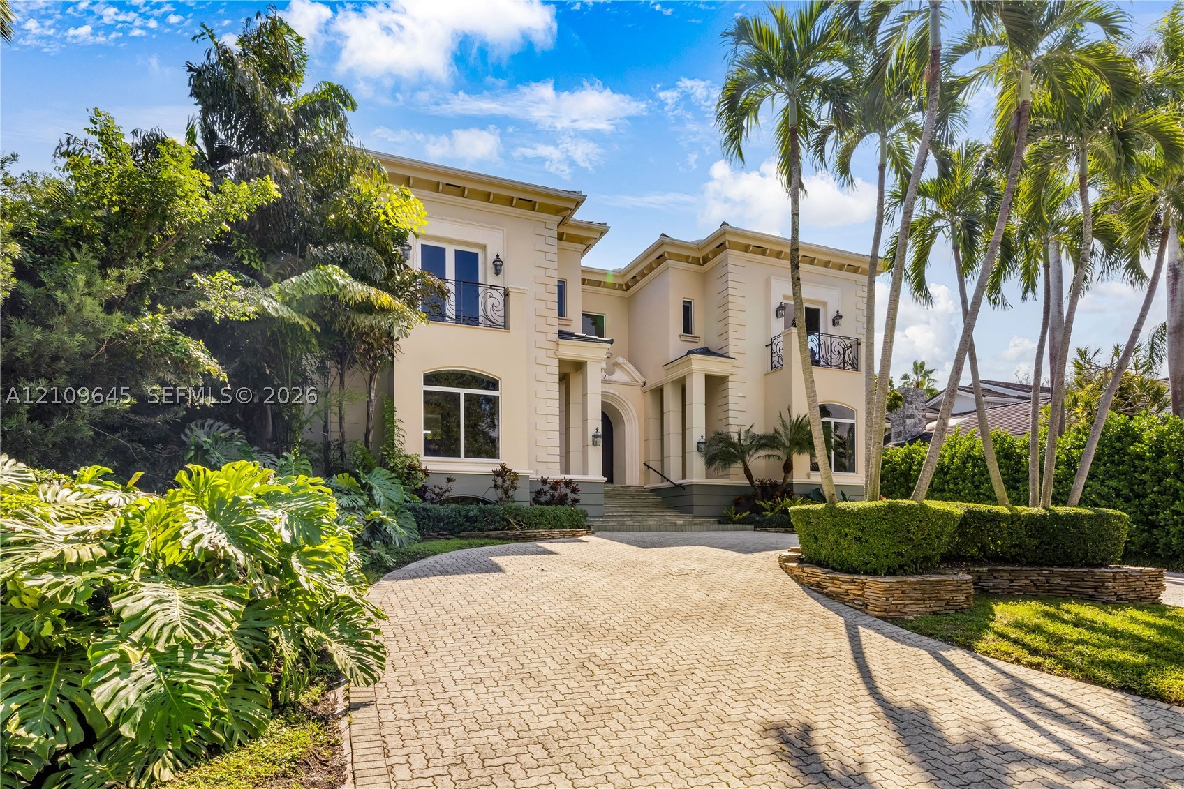 332 Costanera Rd Coral Gables, FL 33143