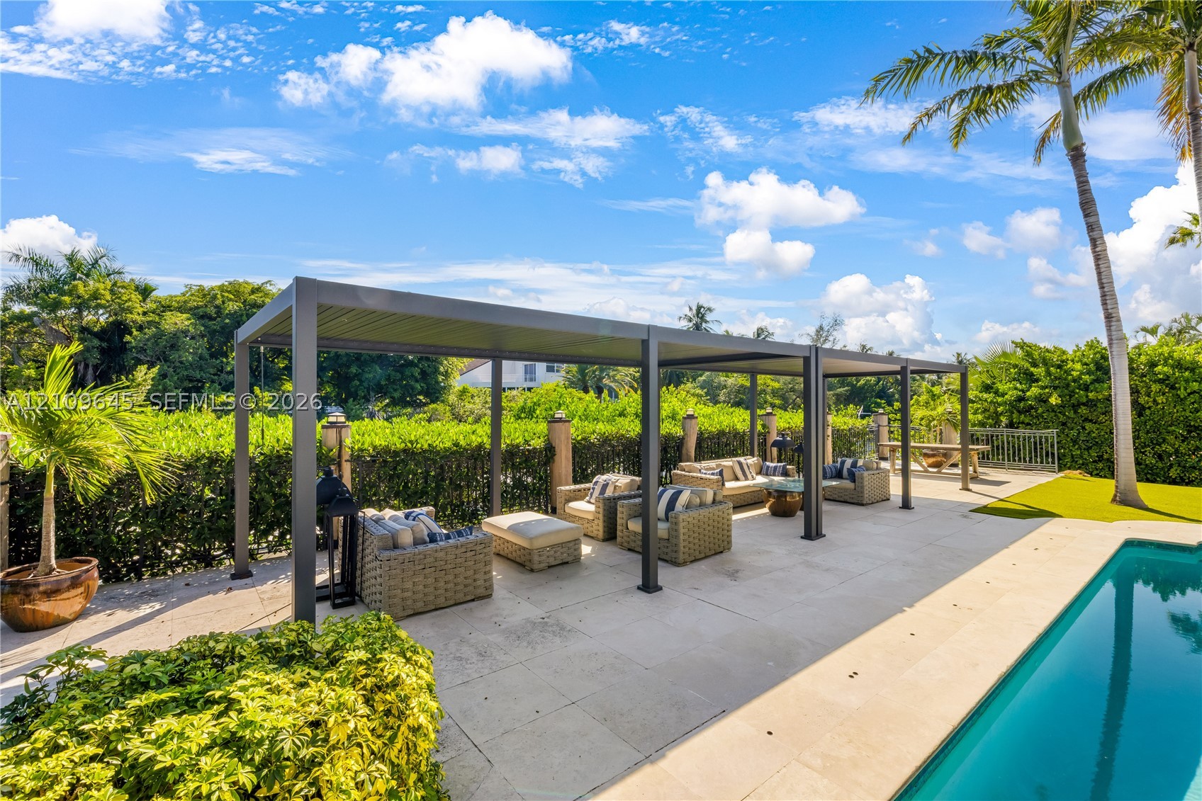 332 Costanera Rd Coral Gables, FL 33143