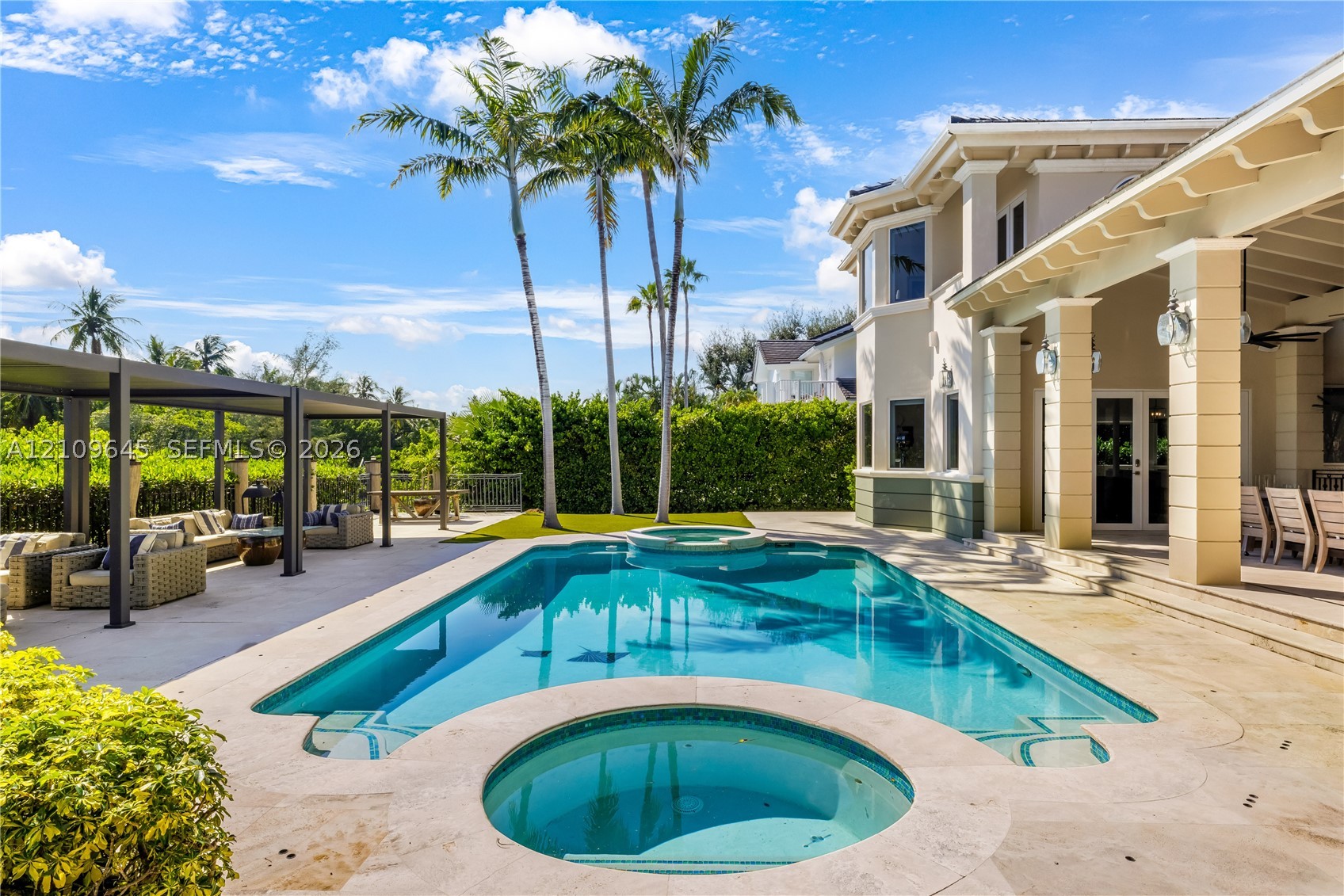 332 Costanera Rd Coral Gables, FL 33143