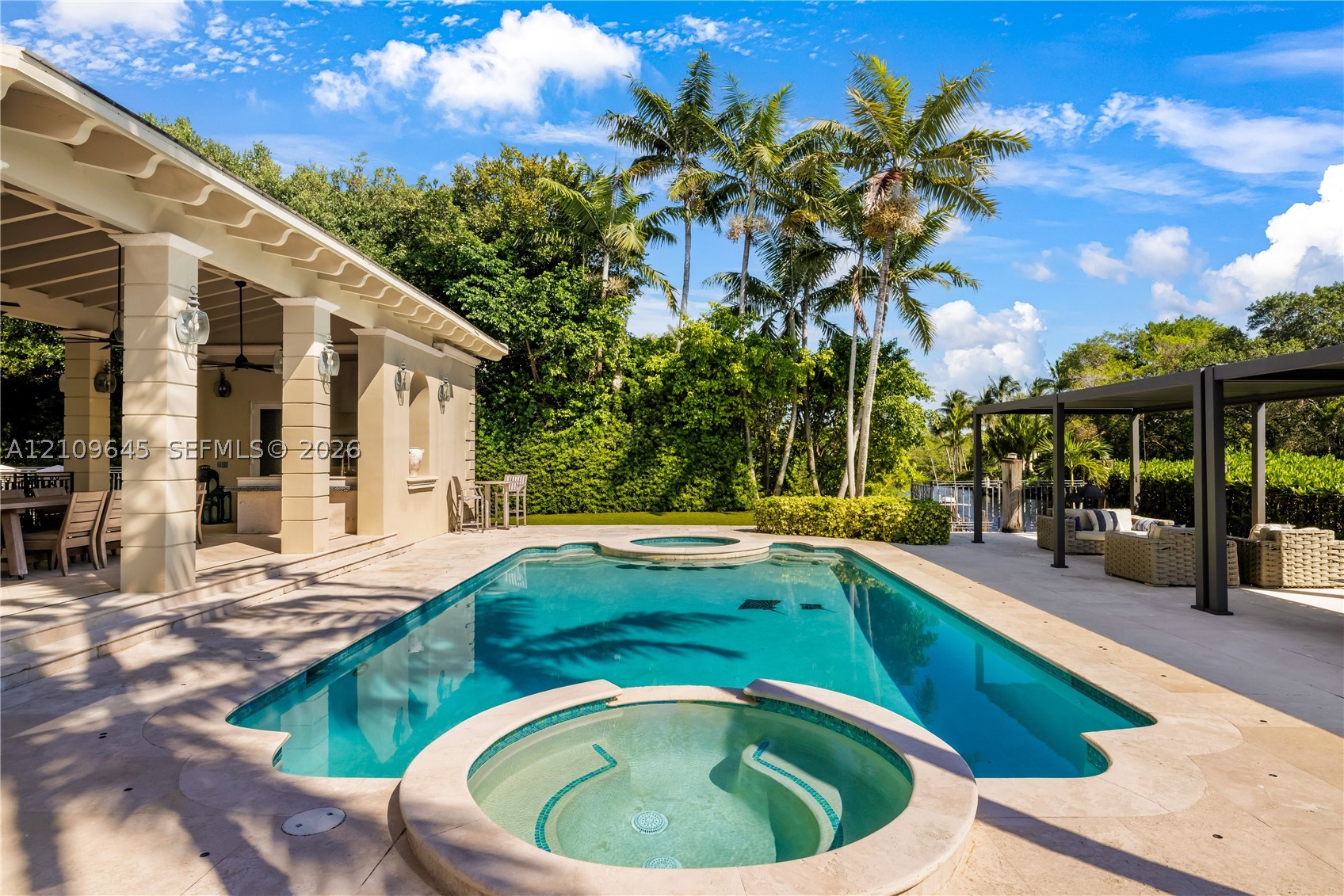 332 Costanera Rd Coral Gables, FL 33143