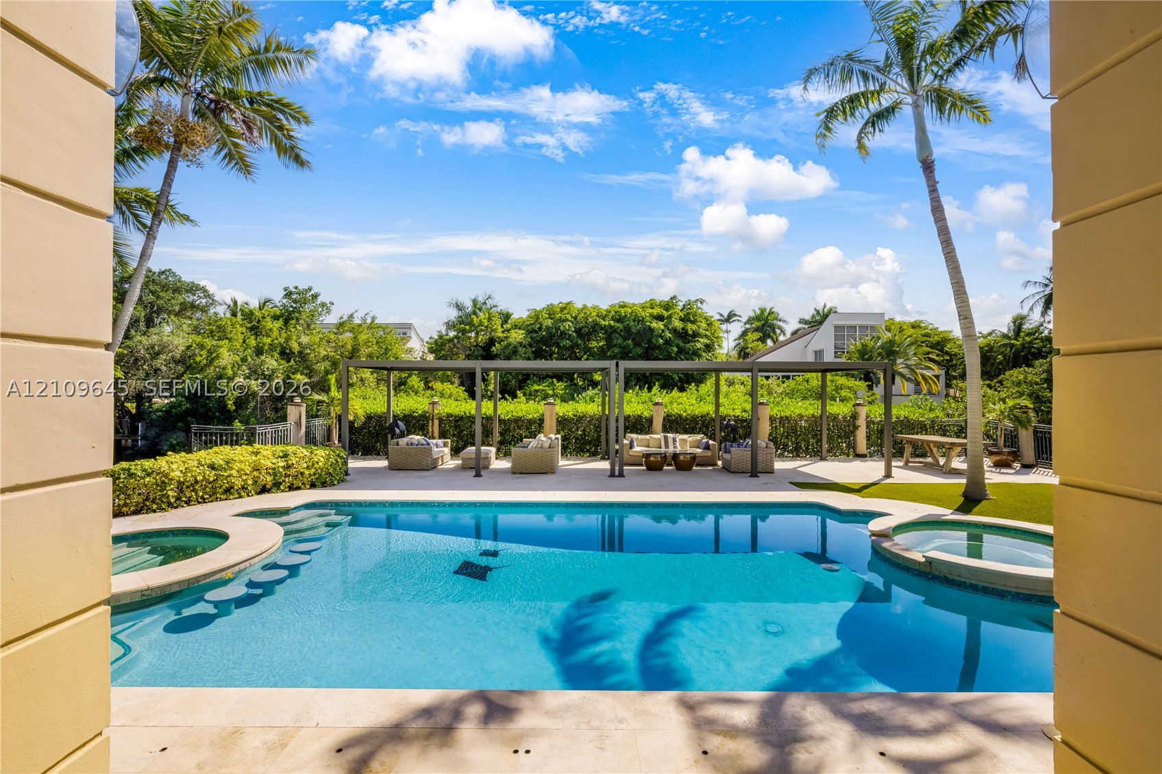 332 Costanera Rd Coral Gables, FL 33143