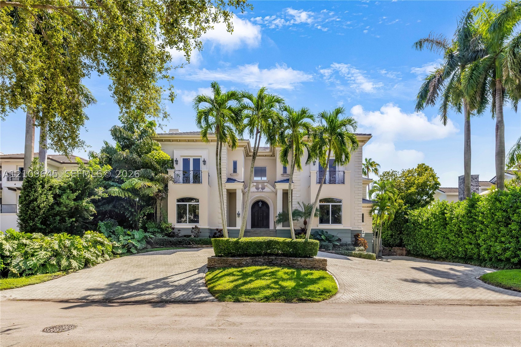 332 Costanera Rd Coral Gables, FL 33143