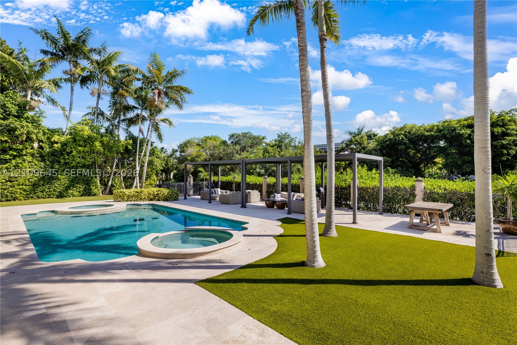 332 Costanera Rd Coral Gables, FL 33143