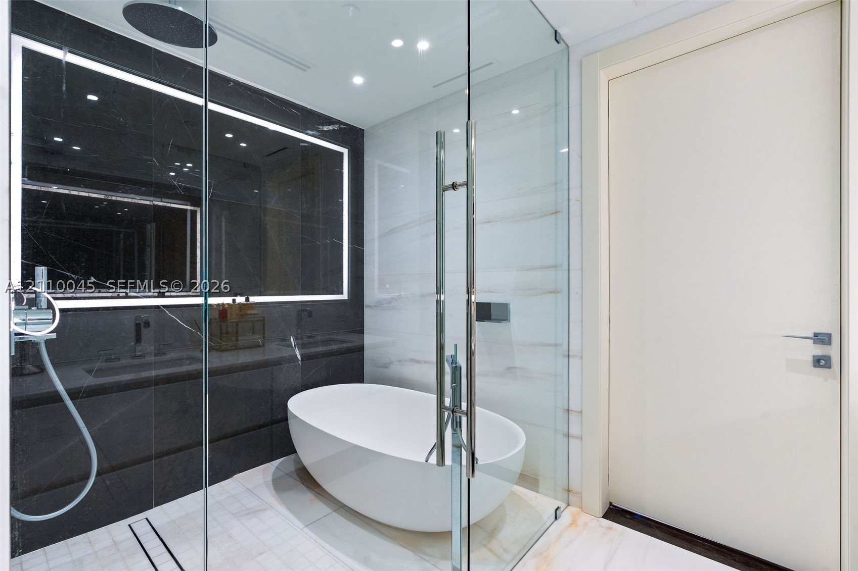 image Aston Martin Residences15