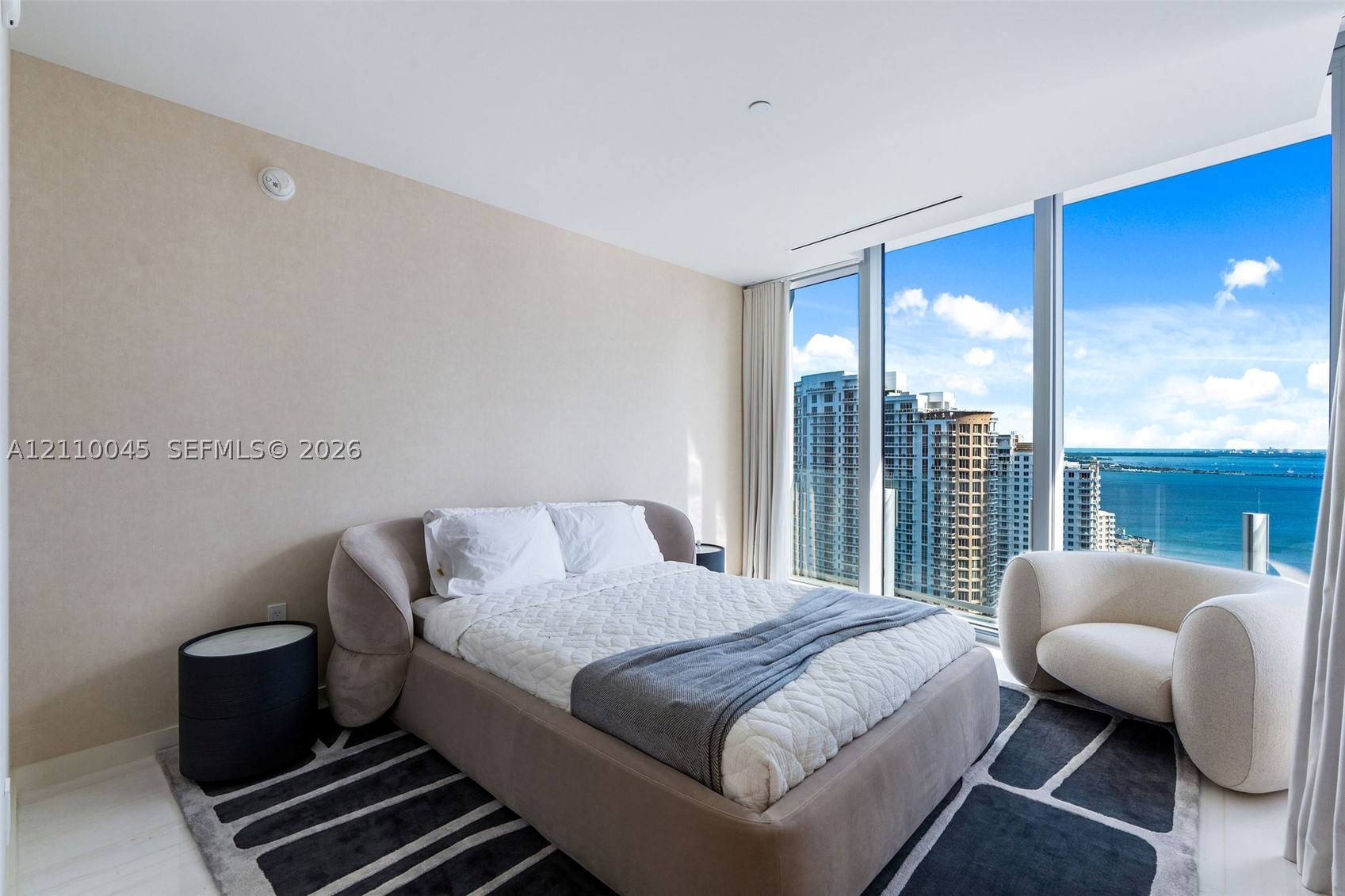 image Aston Martin Residences16