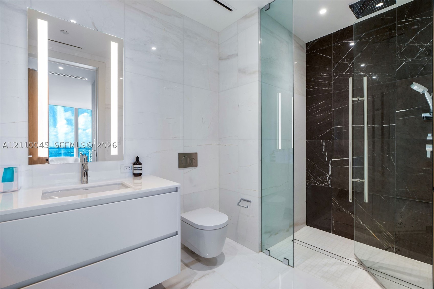 image Aston Martin Residences18