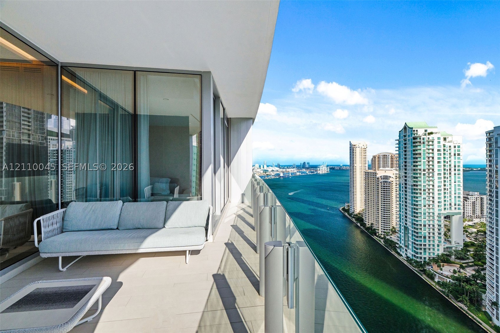 image Aston Martin Residences21