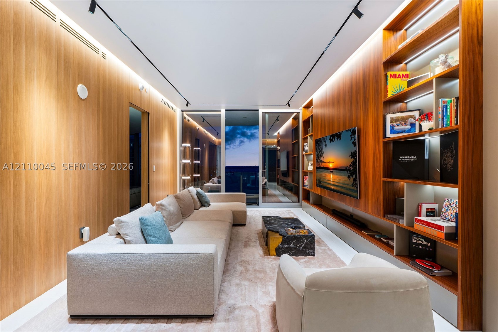 image Aston Martin Residences27