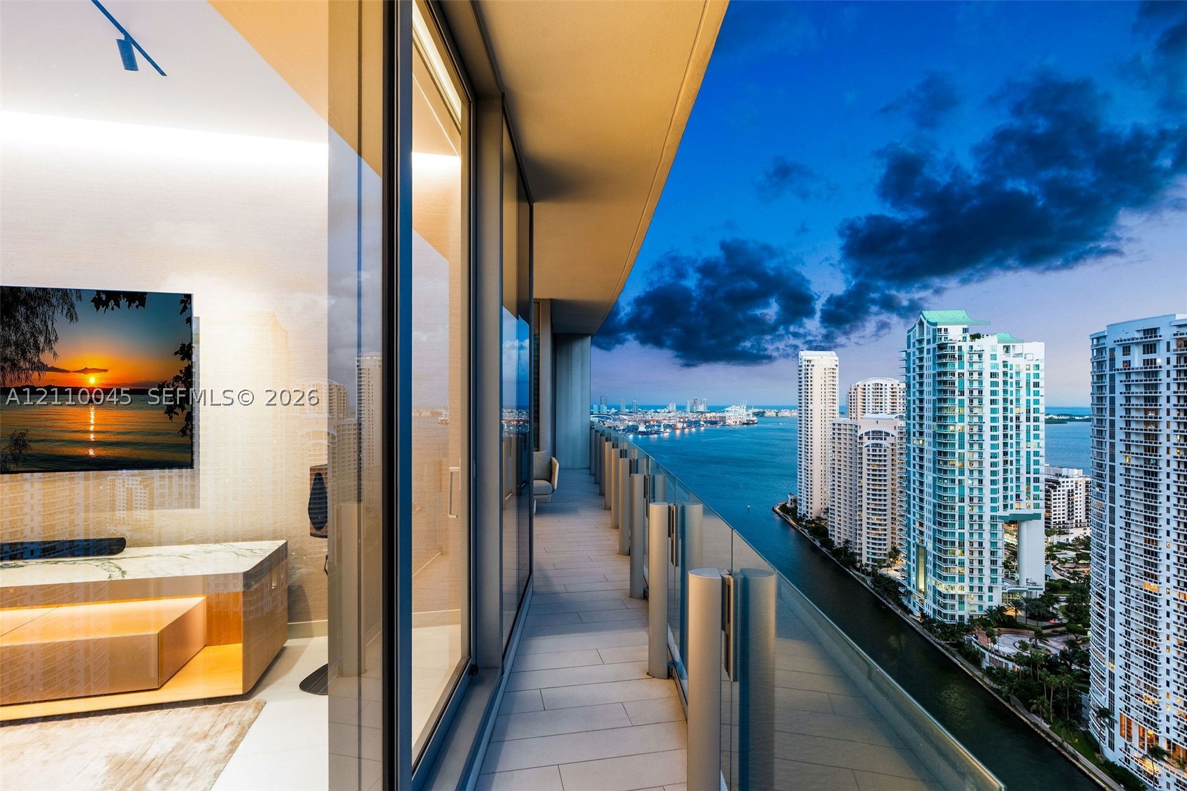 image Aston Martin Residences28