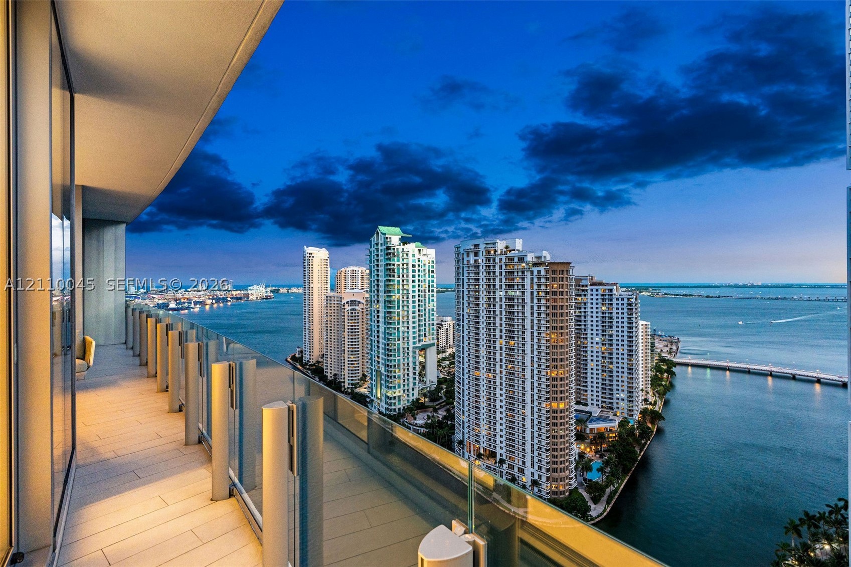 image Aston Martin Residences29