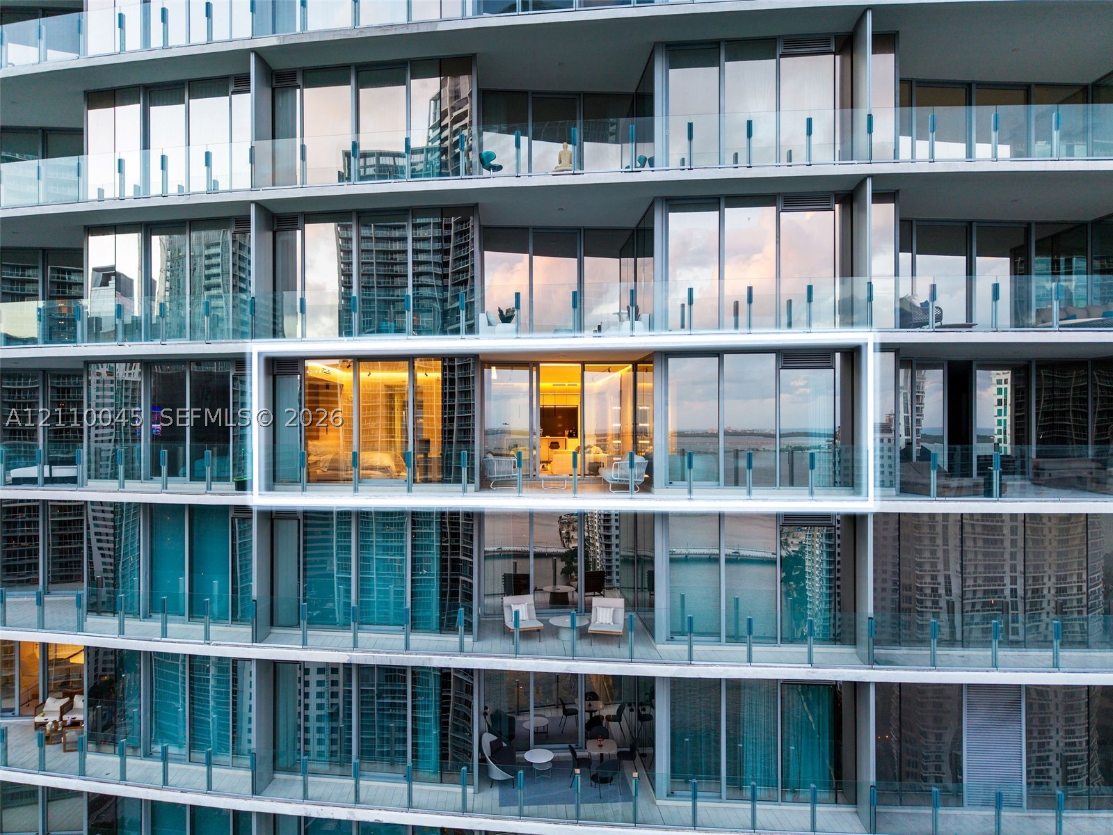 image Aston Martin Residences34