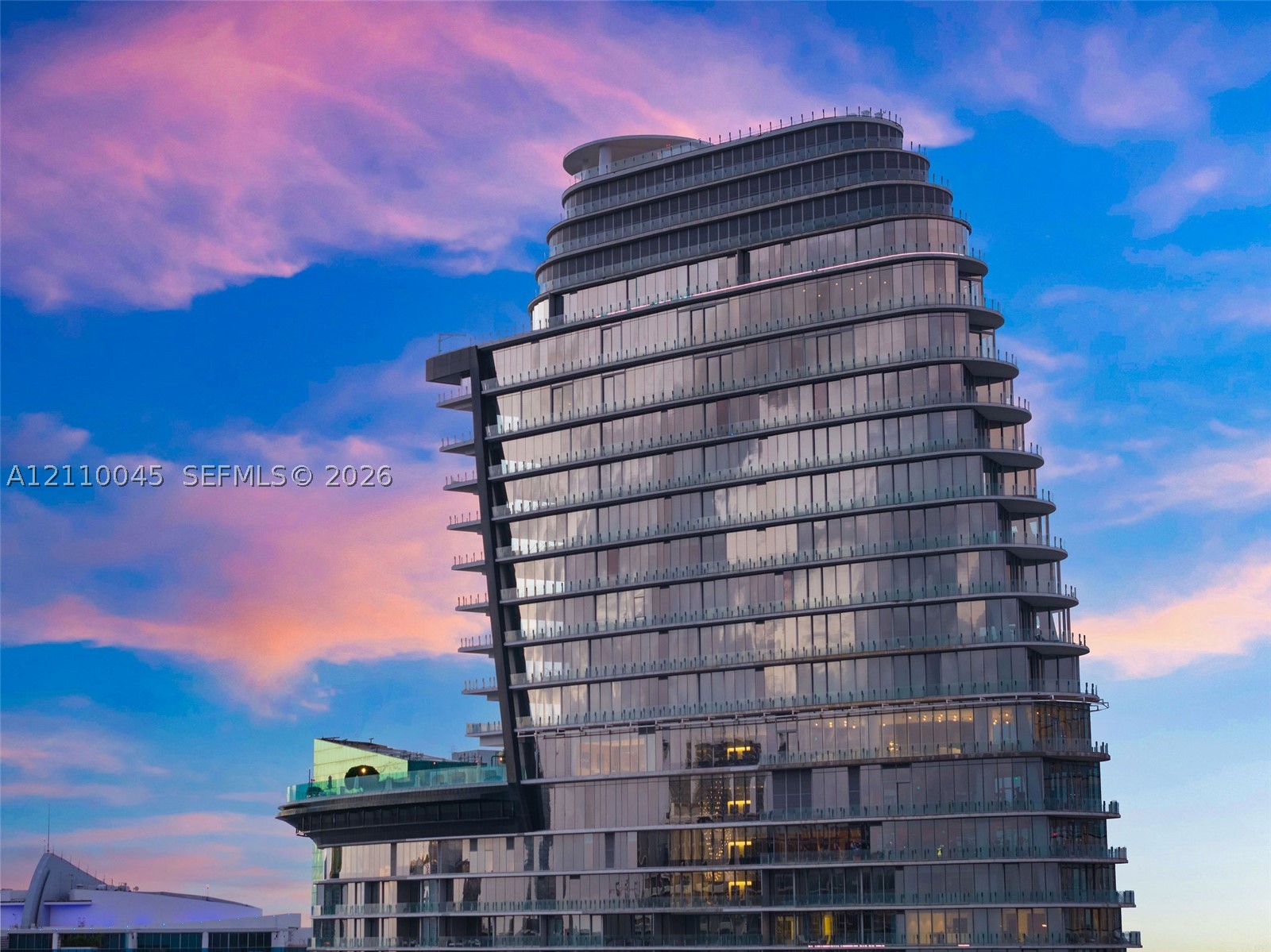 image Aston Martin Residences38