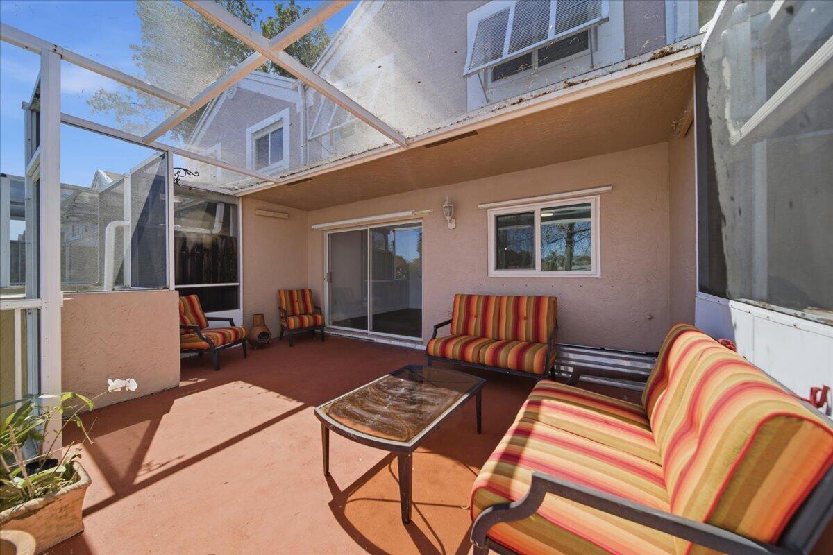 1383 NW 122nd Pembroke Pines, FL 33026