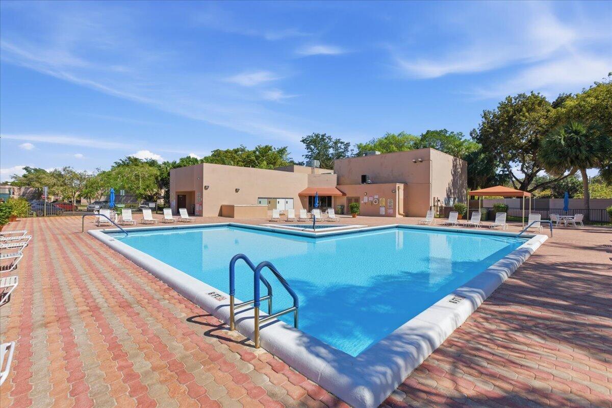 1383 NW 122nd Pembroke Pines, FL 33026