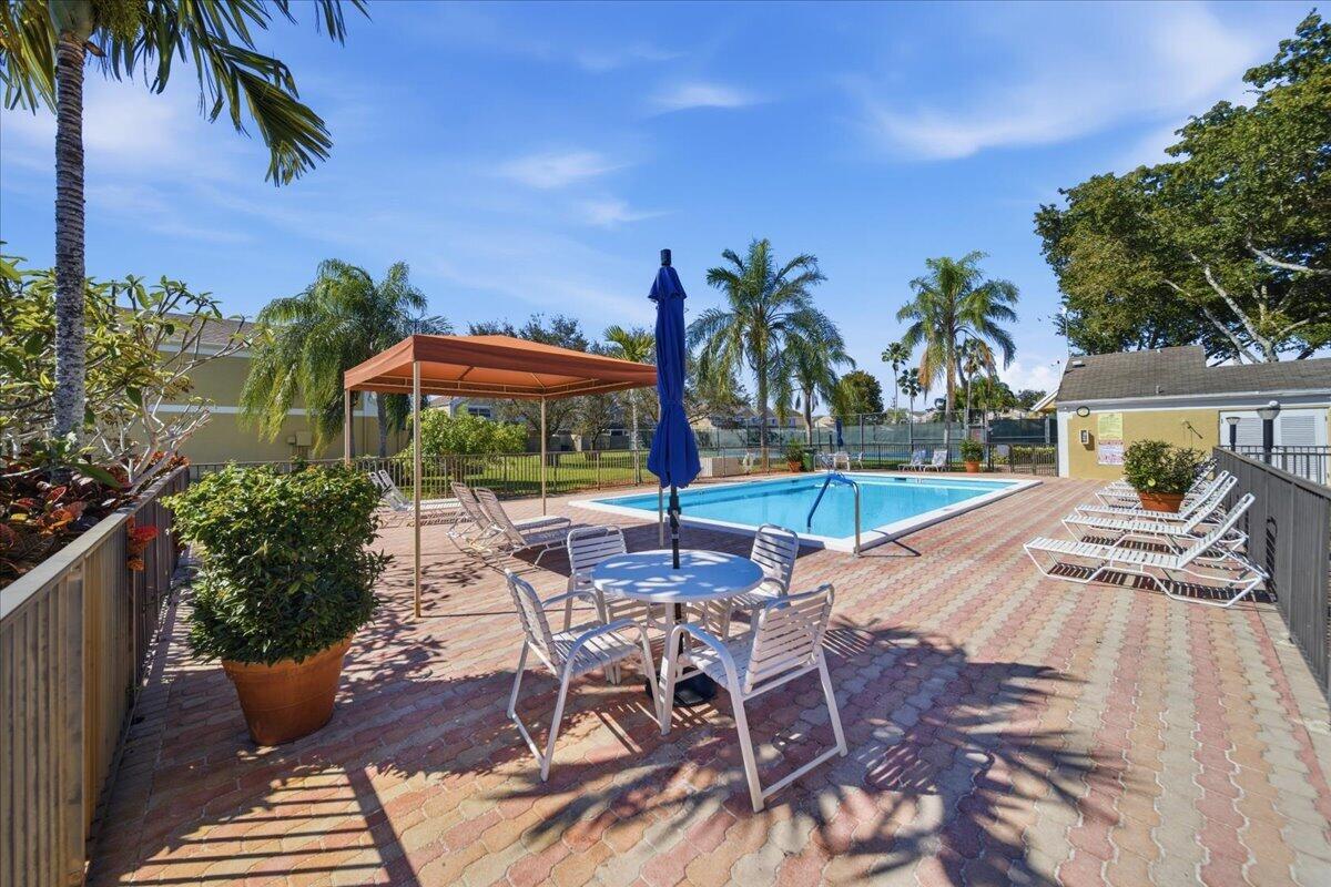 1383 NW 122nd Pembroke Pines, FL 33026