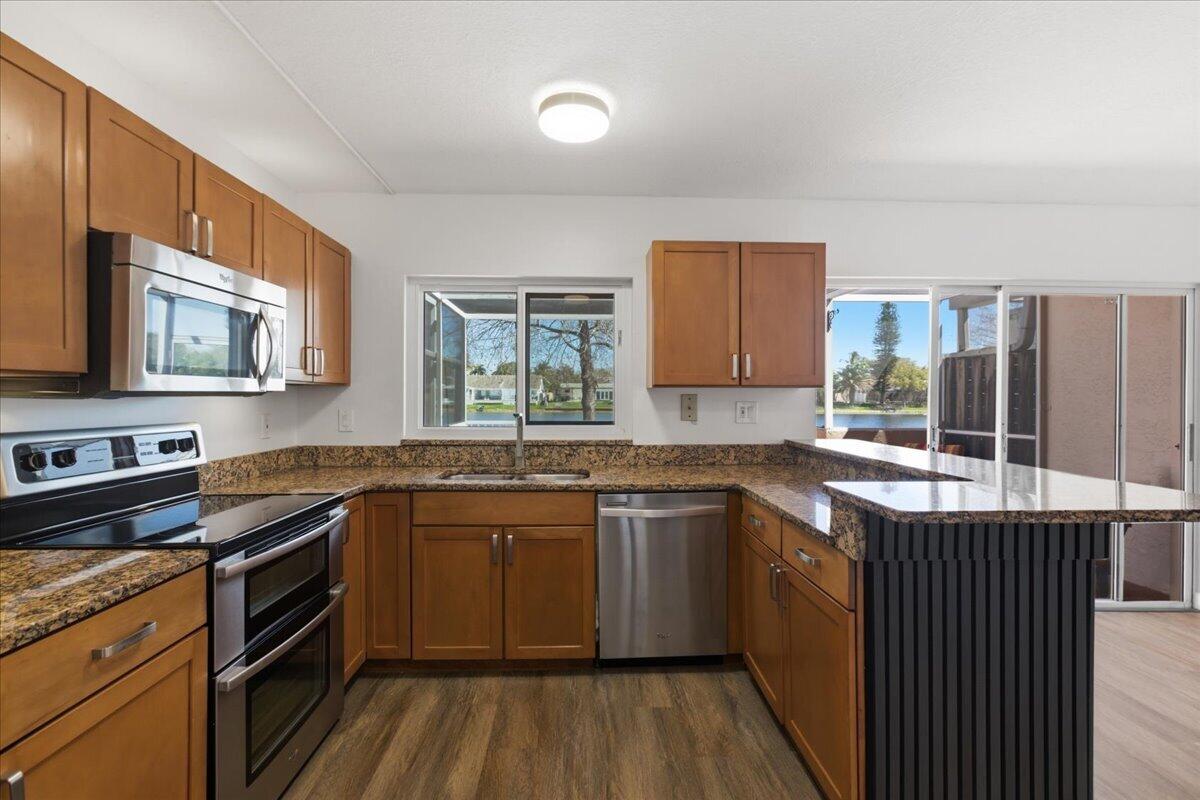 1383 NW 122nd Pembroke Pines, FL 33026