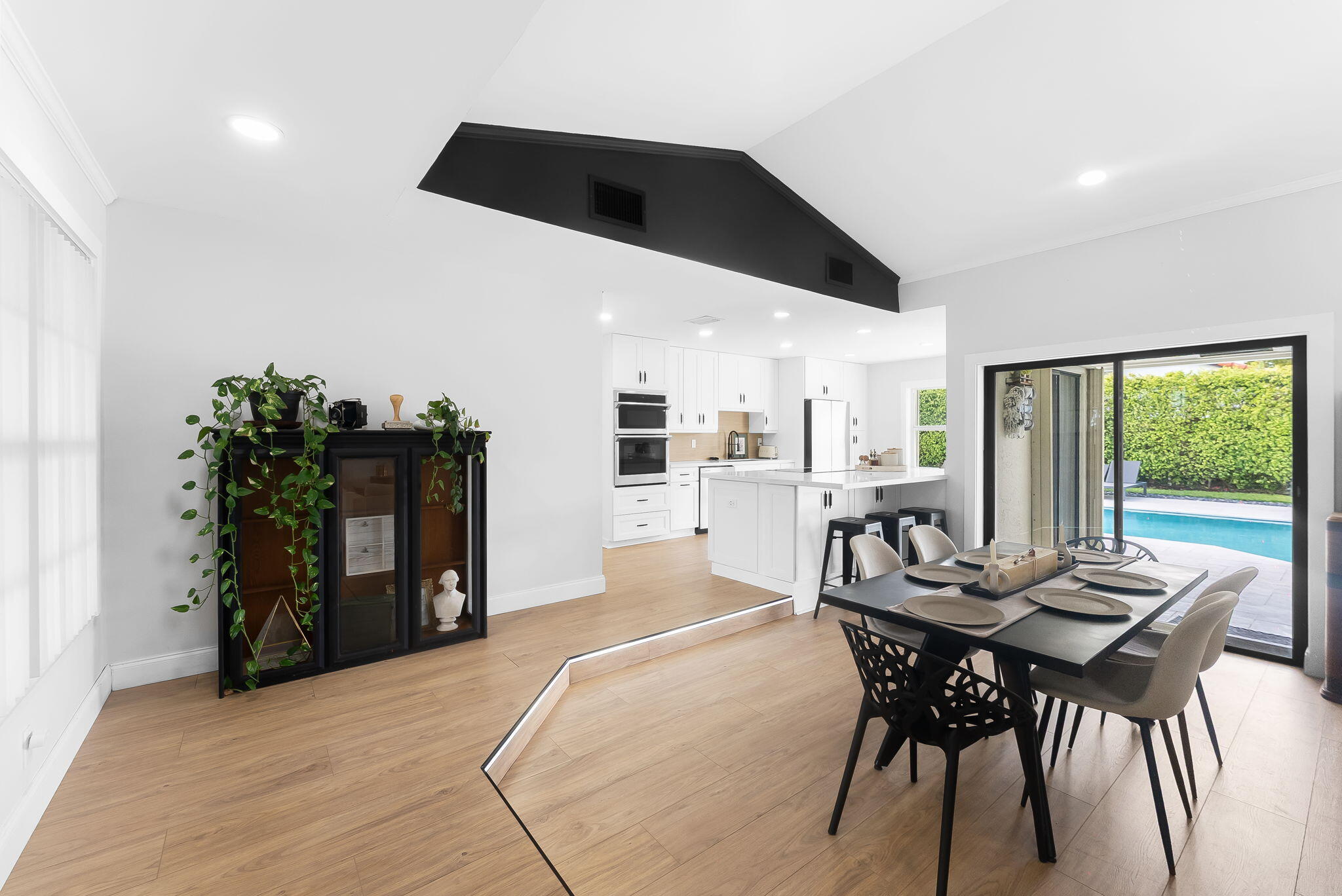 7836 Sunflower Margate, FL 33063