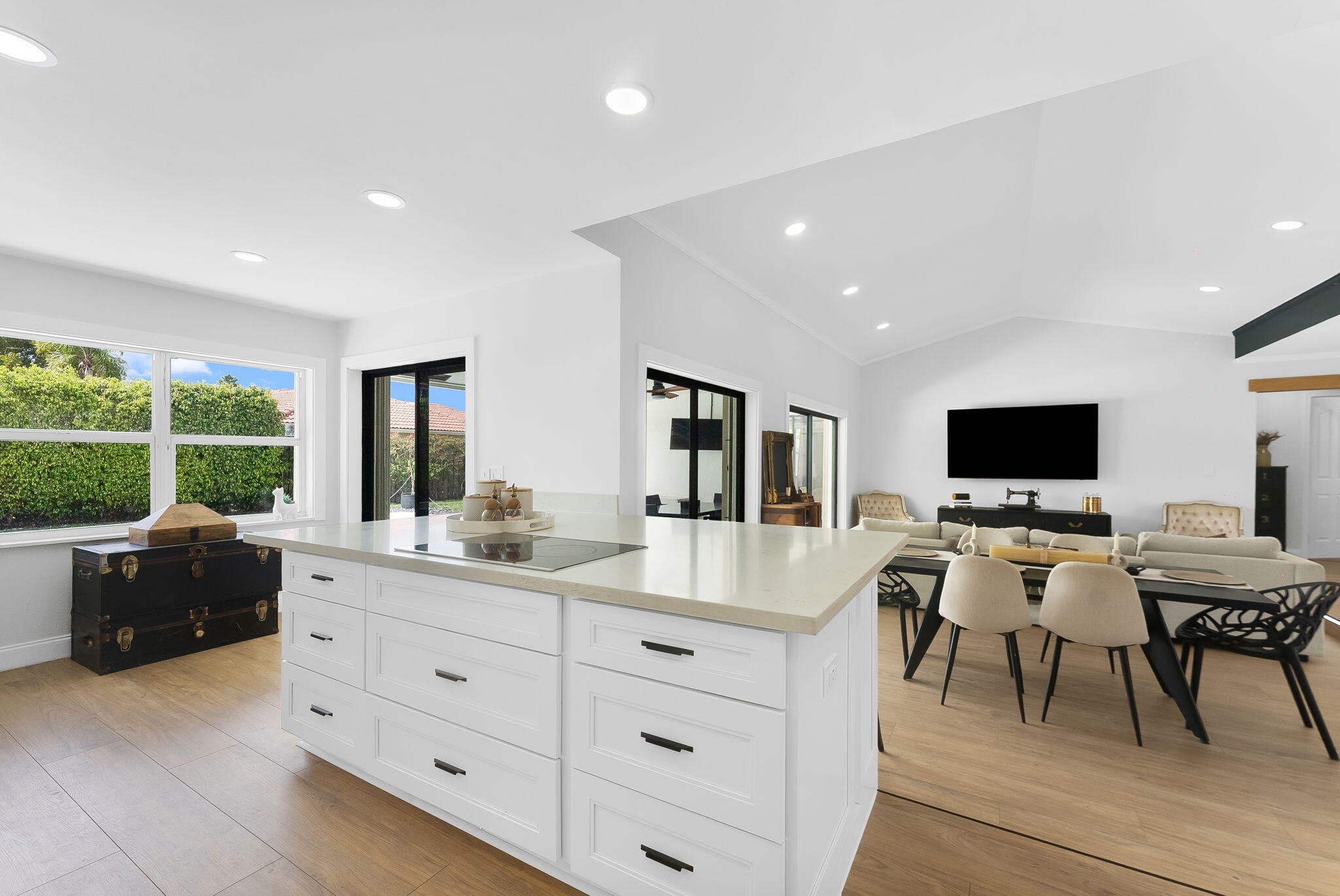 7836 Sunflower Margate, FL 33063