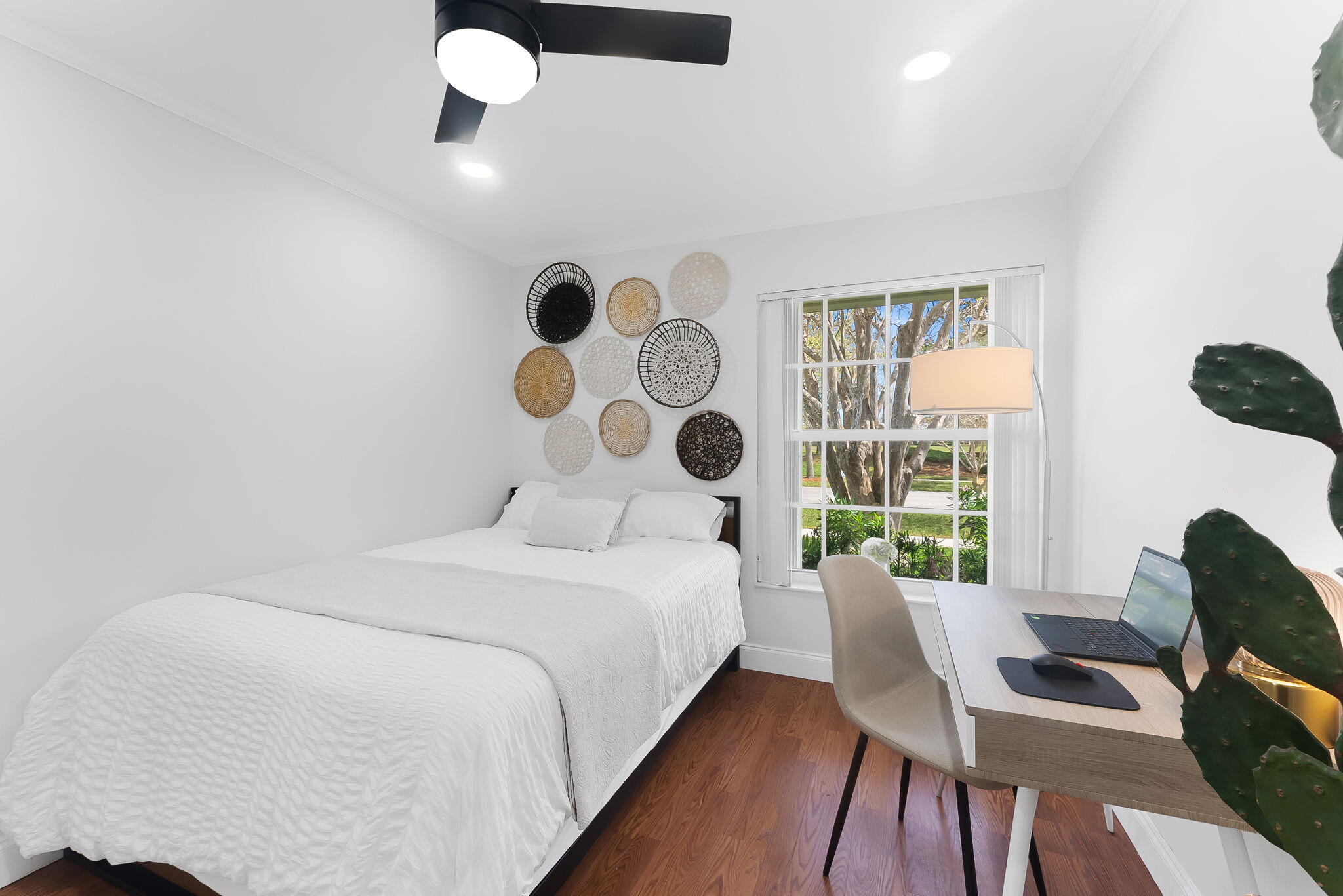 7836 Sunflower Margate, FL 33063