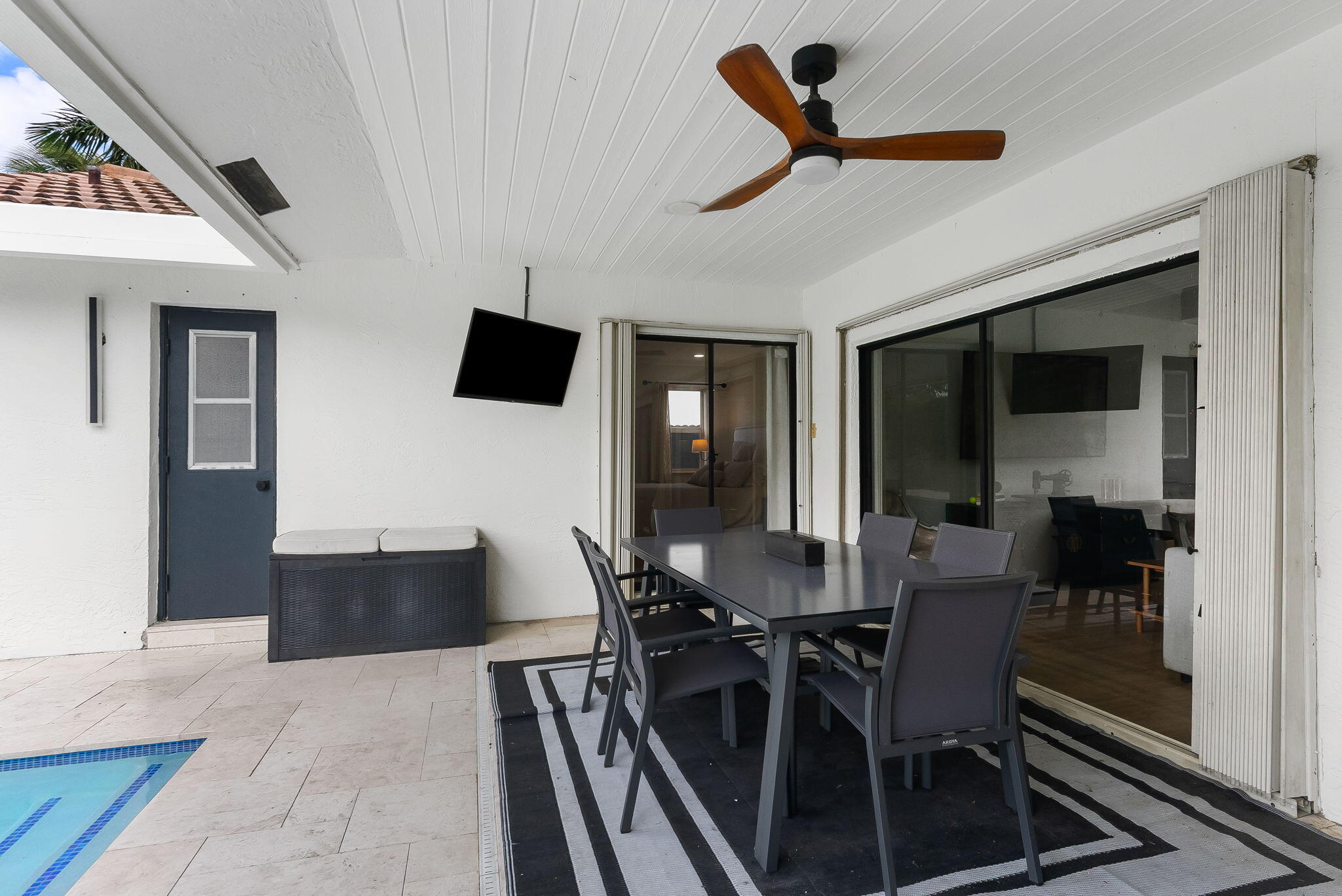 7836 Sunflower Margate, FL 33063