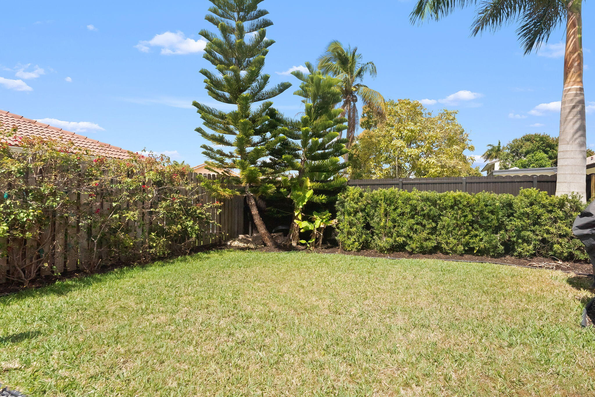 7836 Sunflower Margate, FL 33063