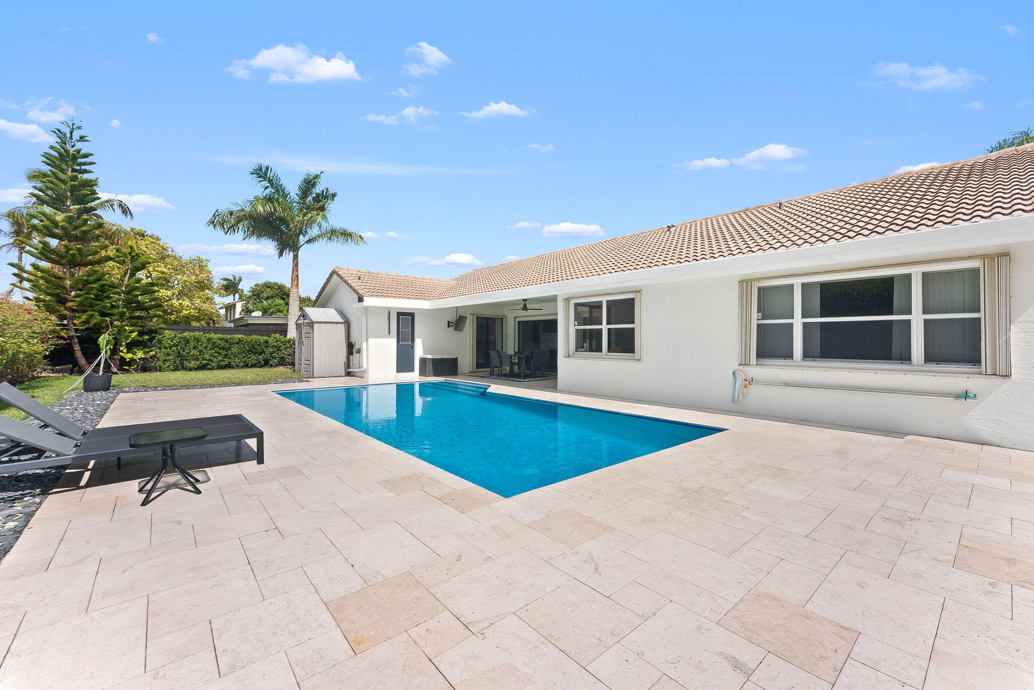 7836 Sunflower Margate, FL 33063