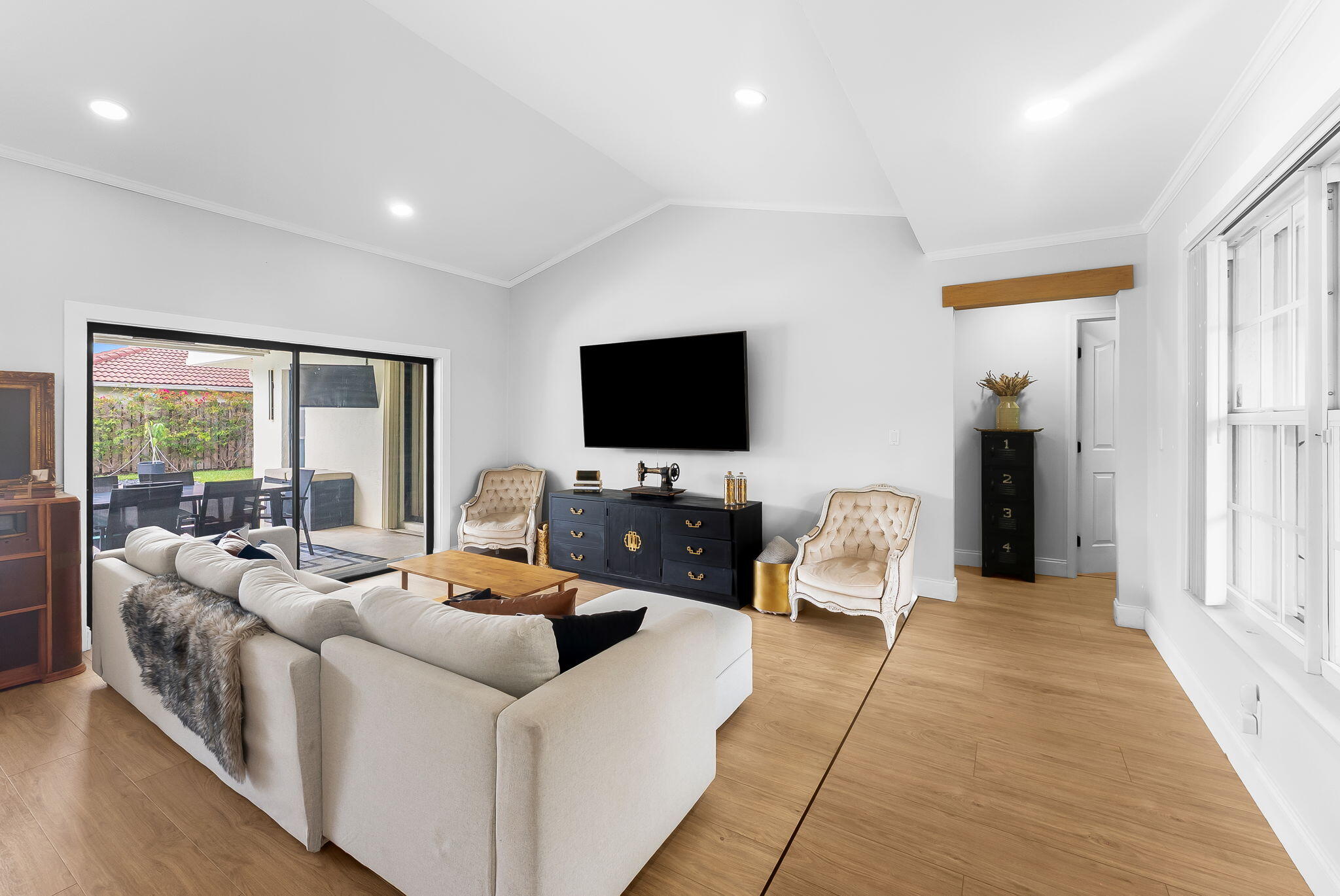 7836 Sunflower Margate, FL 33063