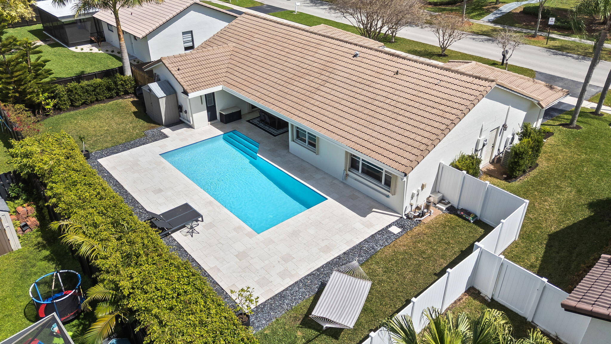 7836 Sunflower Margate, FL 33063