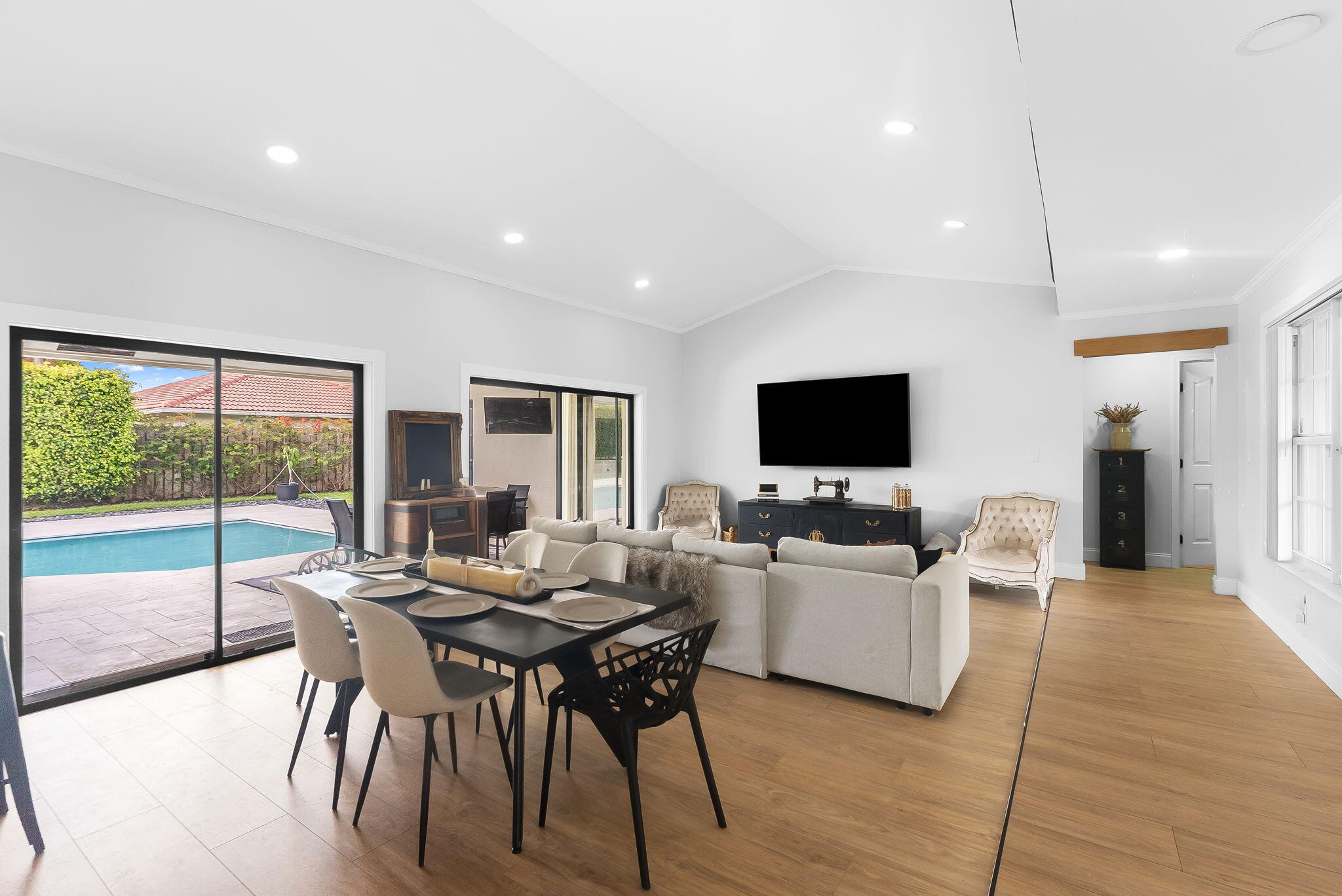 7836 Sunflower Margate, FL 33063