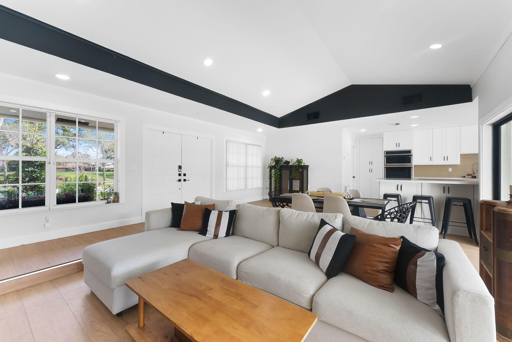 7836 Sunflower Margate, FL 33063