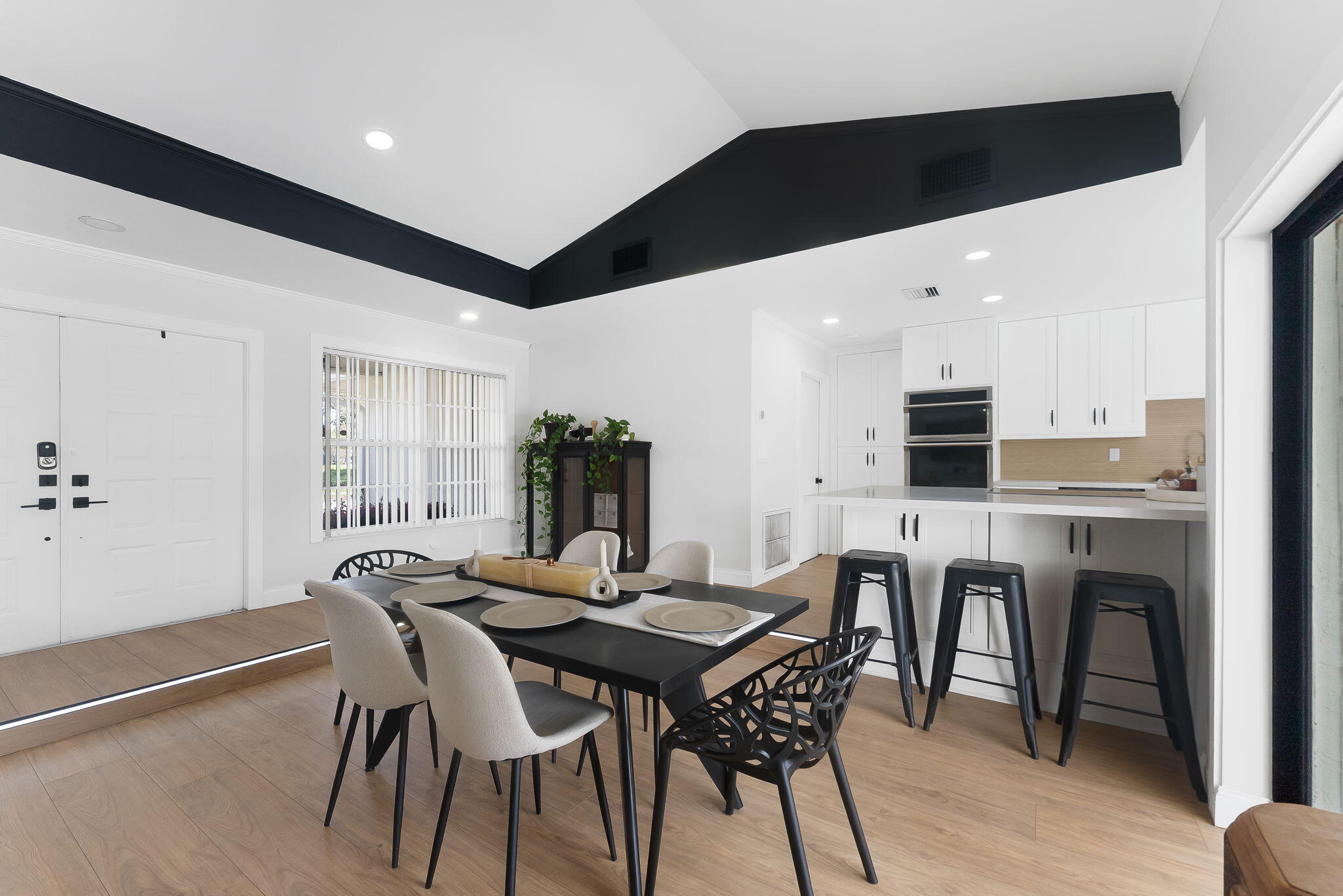 7836 Sunflower Margate, FL 33063