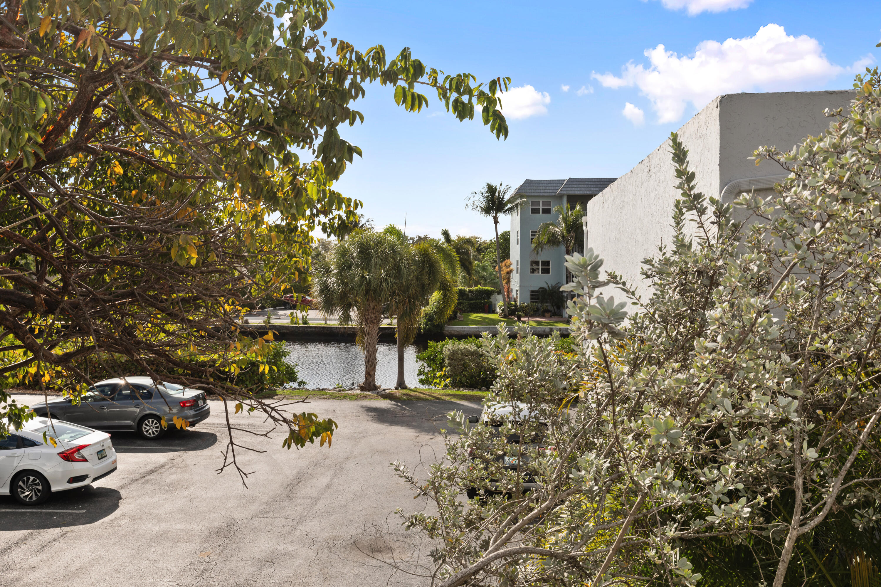 660 Kensington #10a Wilton Manors, FL 33305