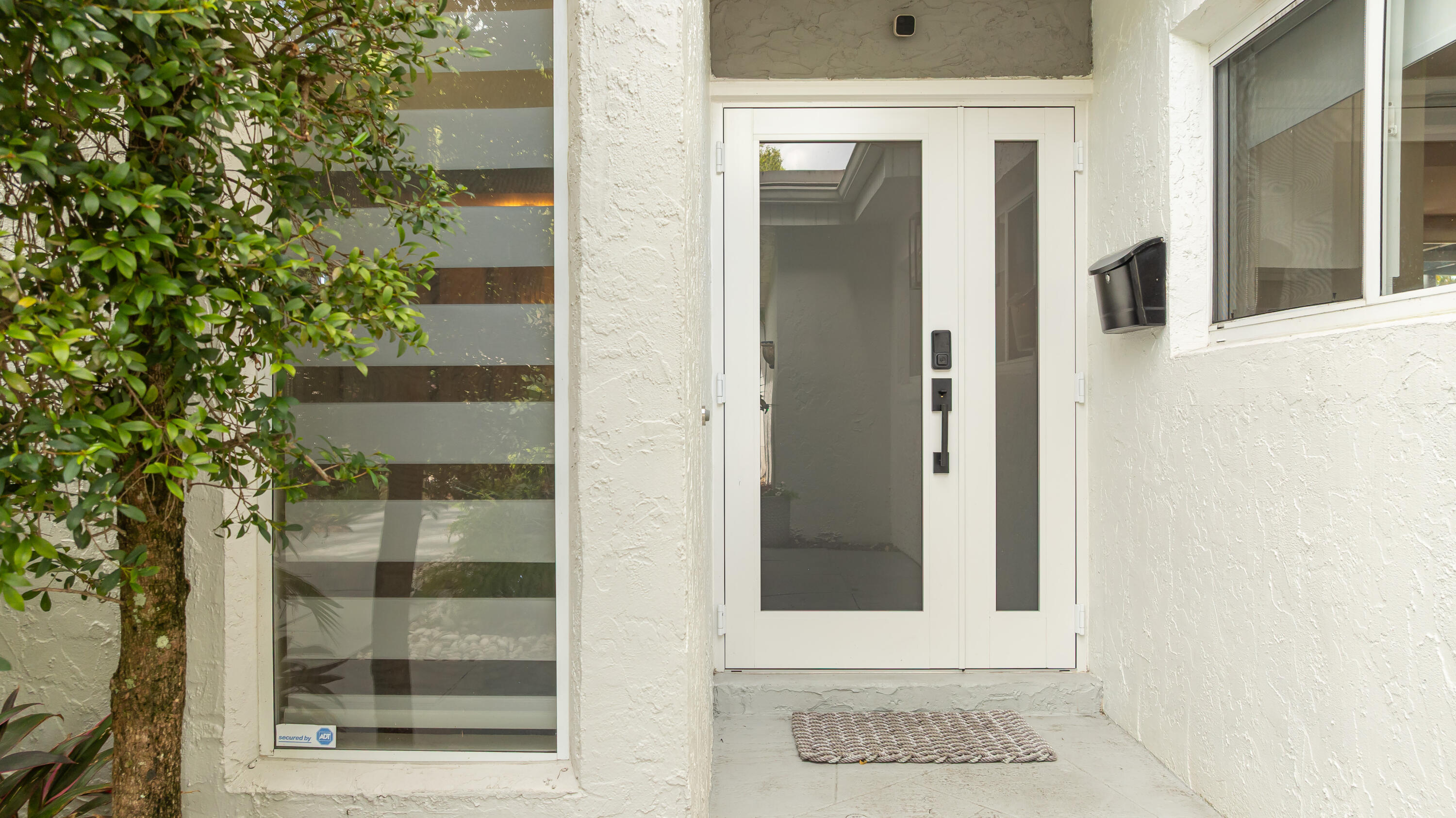 660 Kensington #10a Wilton Manors, FL 33305