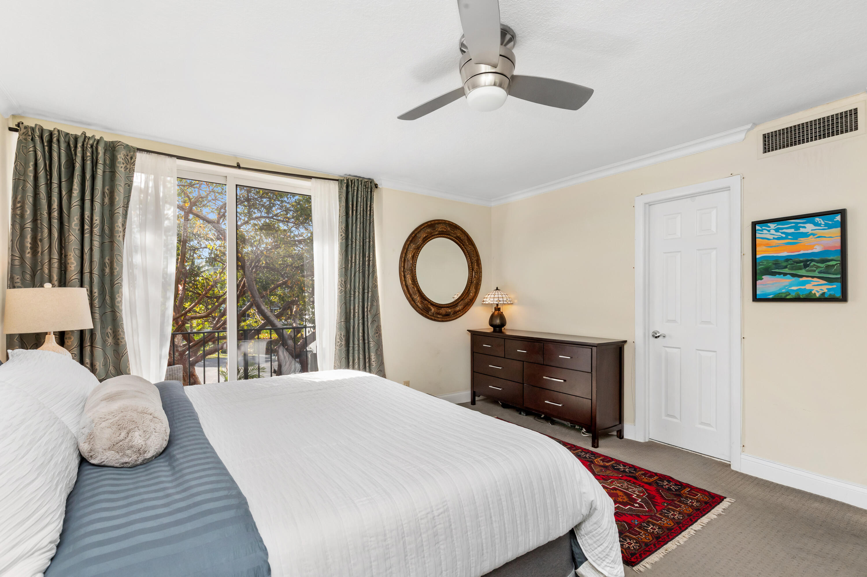 660 Kensington #10a Wilton Manors, FL 33305