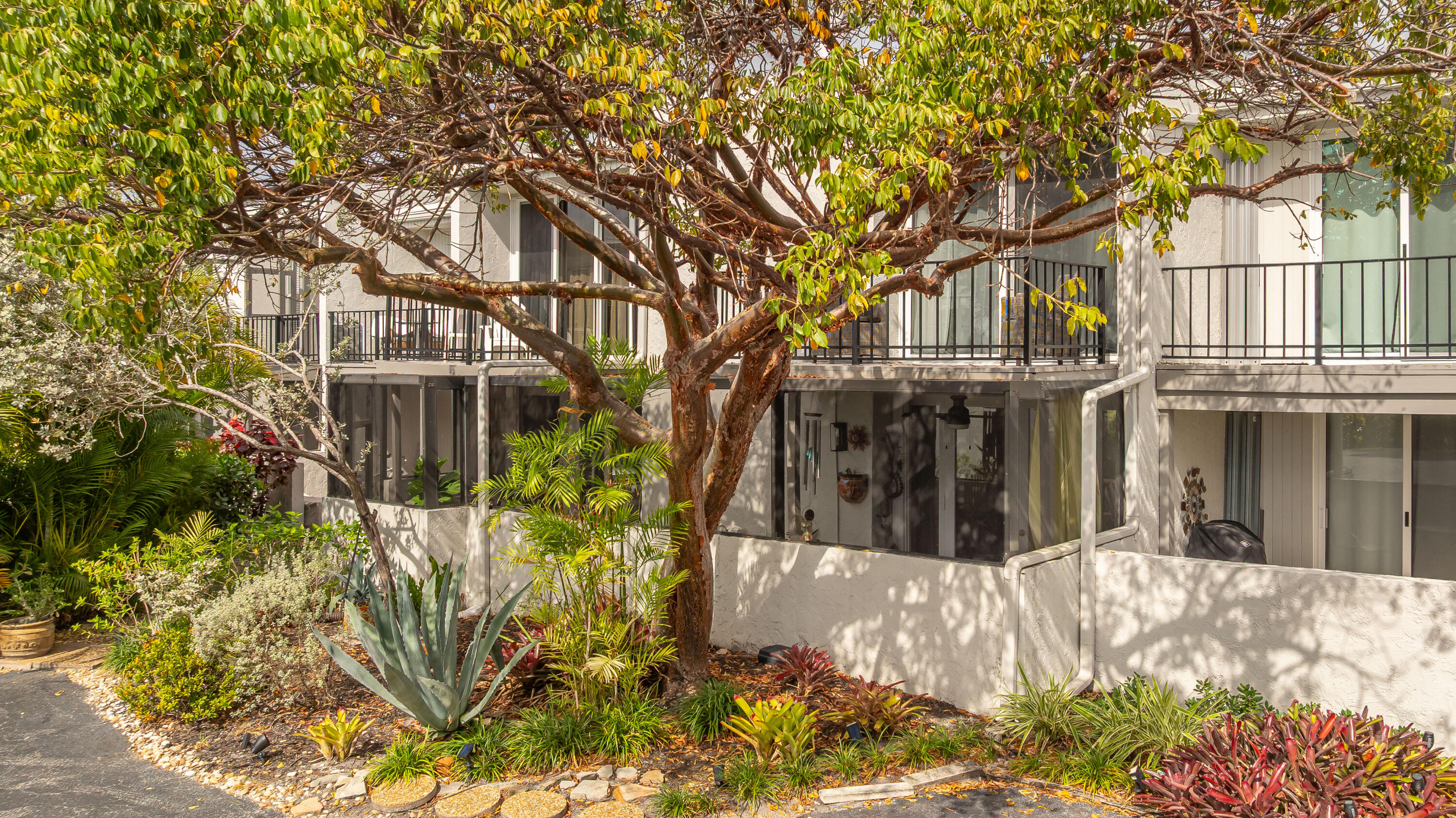 660 Kensington #10a Wilton Manors, FL 33305