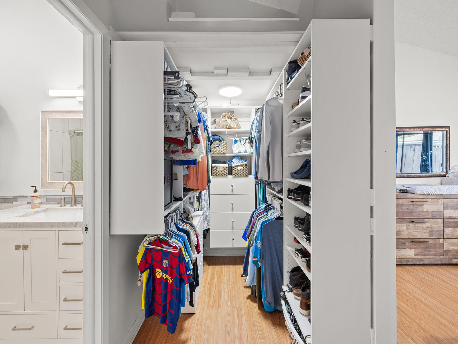 2331 Peach Pembroke Pines, FL 33026