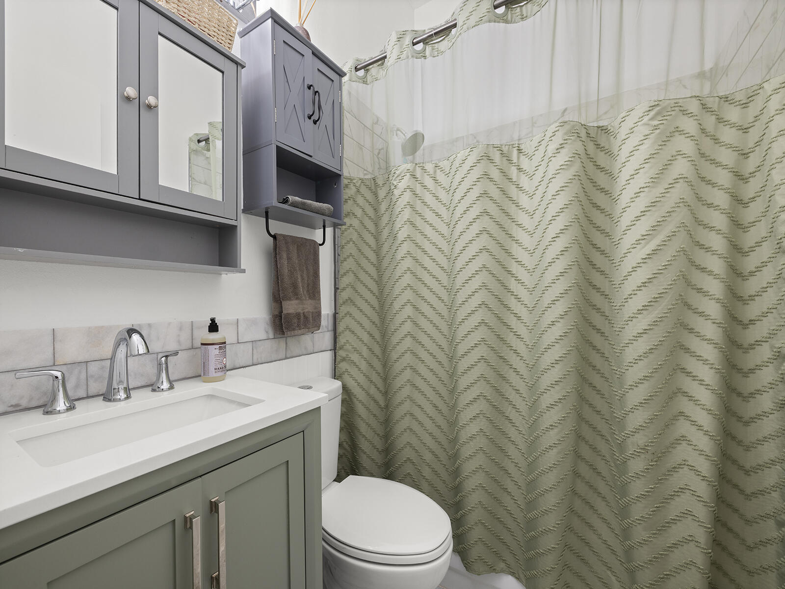 2331 Peach Pembroke Pines, FL 33026