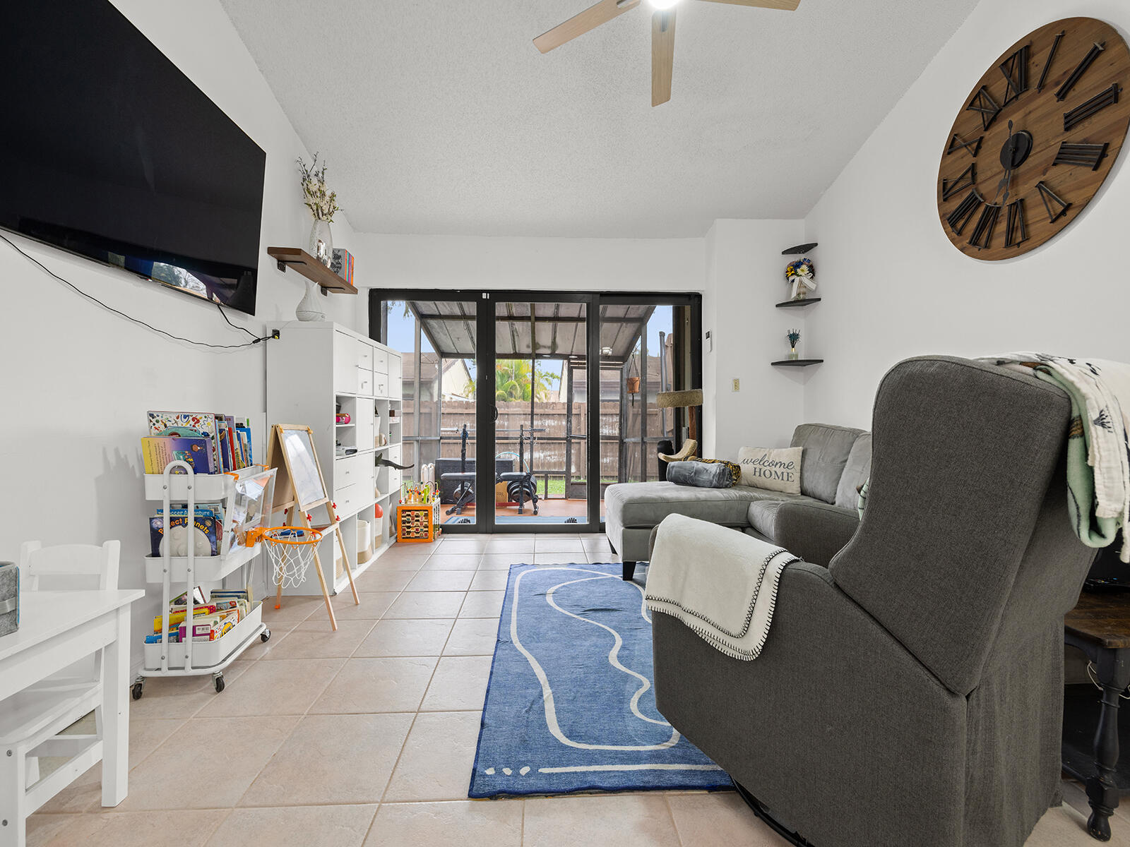 2331 Peach Pembroke Pines, FL 33026