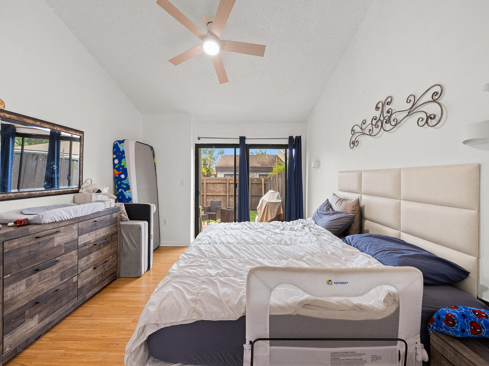 2331 Peach Pembroke Pines, FL 33026